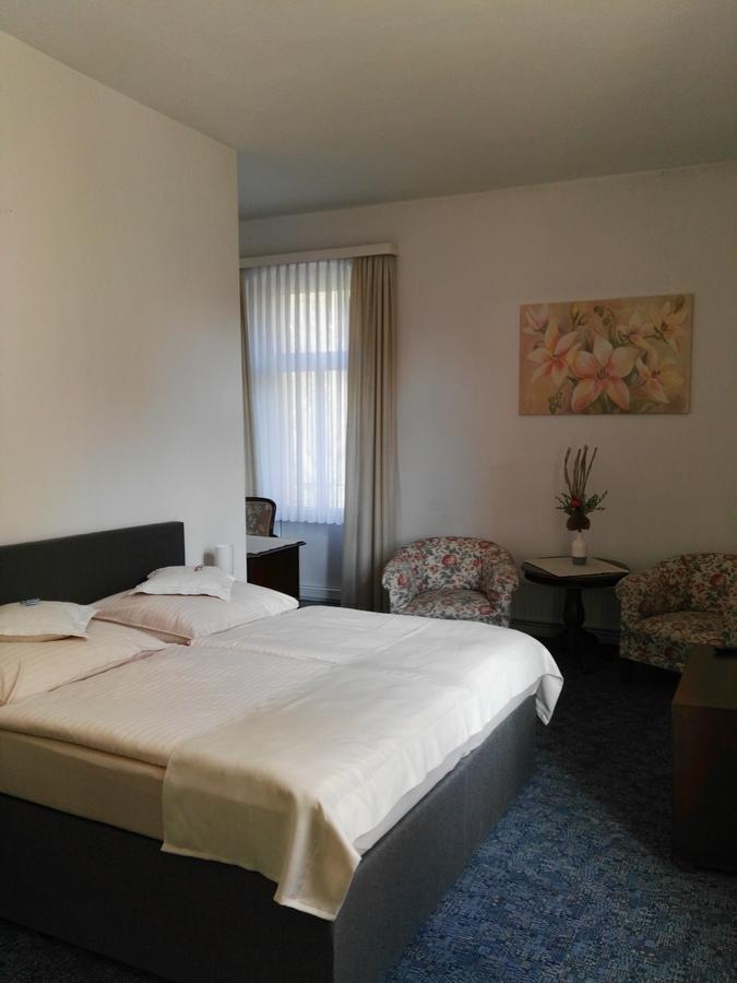 באד פירמונט Hotel Carolinenhof מראה חיצוני תמונה
