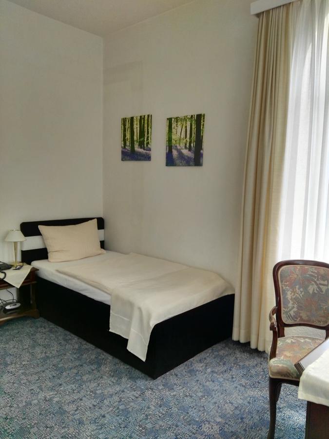 באד פירמונט Hotel Carolinenhof מראה חיצוני תמונה